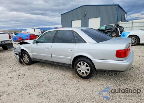 1995 Audi A6 2.8 Quattro z USA, uszkodzony, nr VIN WAUGA84A9SN112764